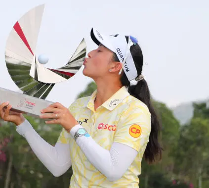 Jeeno Thitikul of Thailand kisses the trophy after winning the Honda LPGA Thailand 2026 in Chon Buri, Thailand. (Photo by Thananuwat Srirasant/Getty Images)