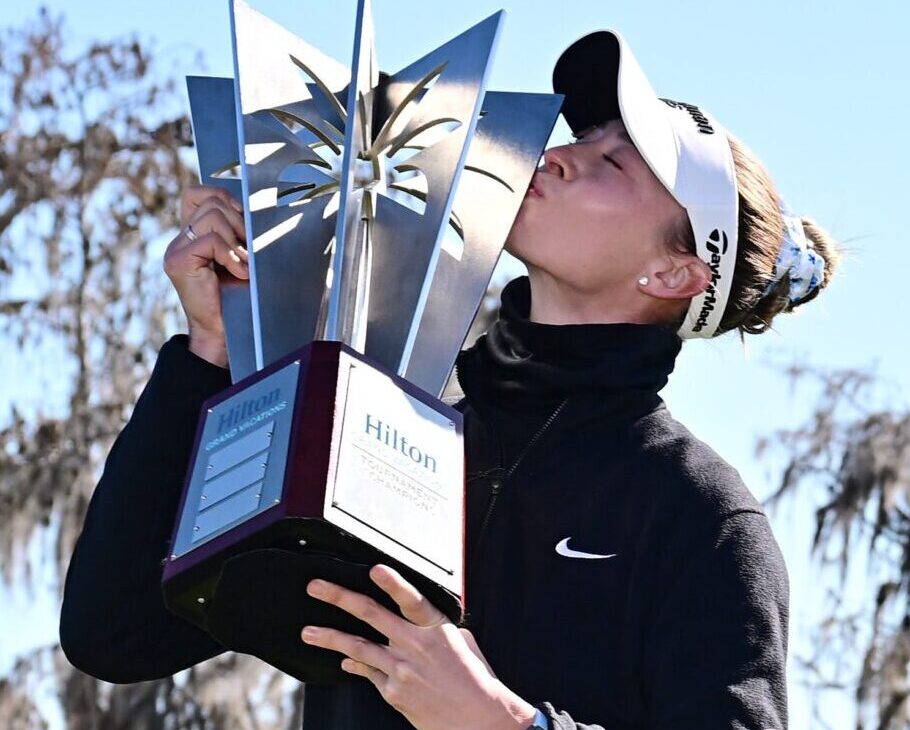Nelly Korda holding the trophy at the 2026 Tournament of Champions.